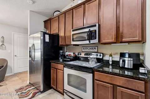 Kitchen - 96034 Bass Ln, Yulee, FL 32097 photo 2 of 4