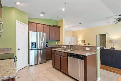 Kitchen - 36 Robin Bay Dr, Saint Augustine, FL 32092 photo 2 of 5