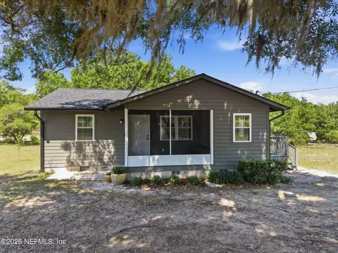 137 Hill St, Hawthorne, FL 32640
