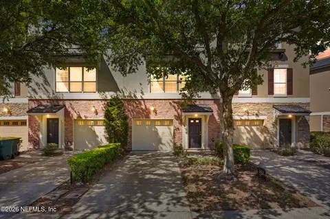4454 Capital Dome Dr, Jacksonville, FL 32246