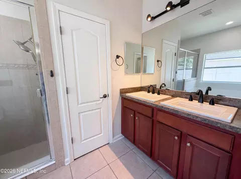 Bath - 45168 Ingleham Cir, Callahan, FL 32011 photo 2 of 5