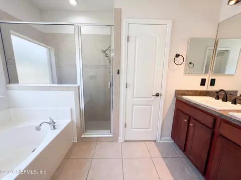 Bath - 45168 Ingleham Cir, Callahan, FL 32011 photo 3 of 5