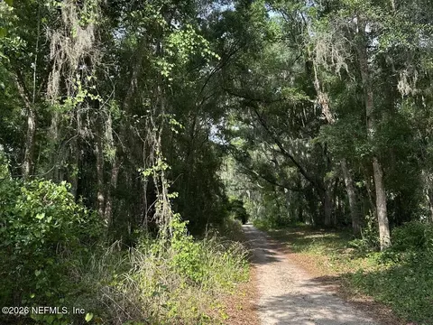 108 Ridgeline Ave, Satsuma, FL 32189