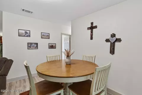 Dining - 86112 Lofton Ct, Yulee, FL 32097 photo 4 of 6