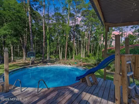 Exterior - 86112 Lofton Ct, Yulee, FL 32097 photo 3 of 27