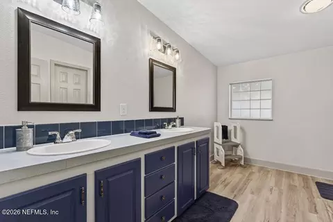 Bath - 86112 Lofton Ct, Yulee, FL 32097 photo 3 of 4