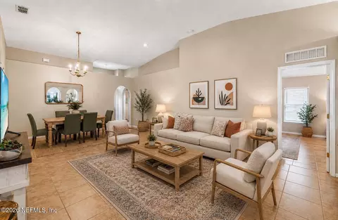 2274 Peerless Ln W, Jacksonville, FL 32246