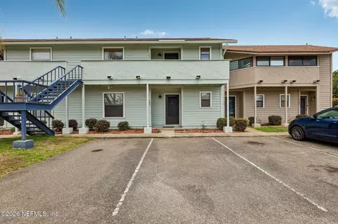 162 Governor St #206, Green Cove Springs, FL 32043