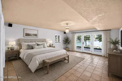 1099 Lake Asbury Dr, Green Cove Springs, FL 32043