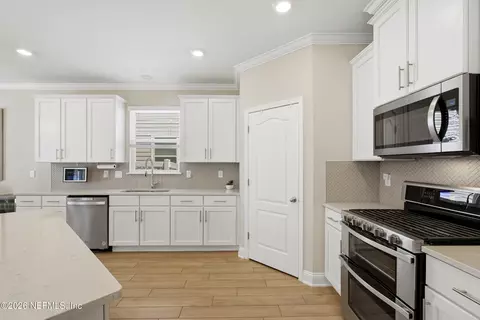 Kitchen - 225 Millerstone Dr, Saint Augustine, FL 32092 photo 4 of 5
