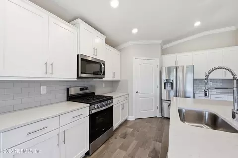 Kitchen - 58 Dove Tree Ln, Saint Augustine, FL 32095 photo 4 of 5