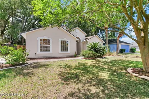 411 Summit Dr, Orange Park, FL 32073