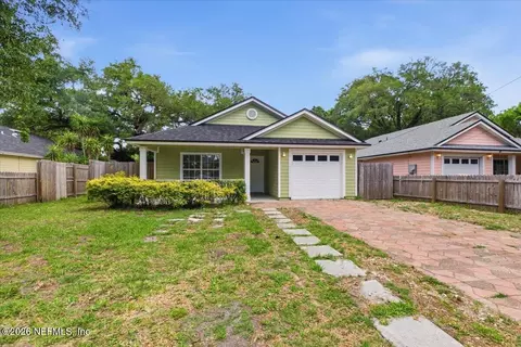 3907 Adirolf Rd, Jacksonville, FL 32207