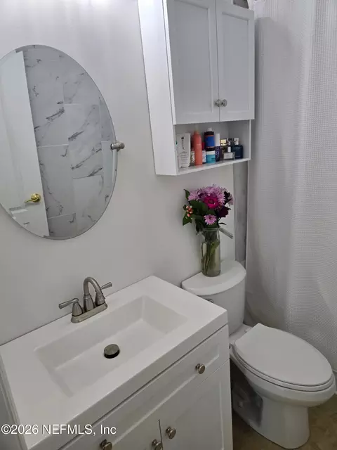 Bath - 611 Battersea Dr, Saint Augustine, FL 32095 photo 4 of 4