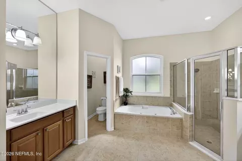 Bath - 611 Battersea Dr, Saint Augustine, FL 32095 photo 1 of 3