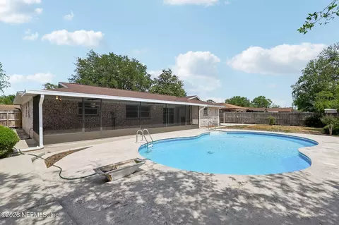 Exterior - 332 Dillon Dr, Orange Park, FL 32073 photo 4 of 8