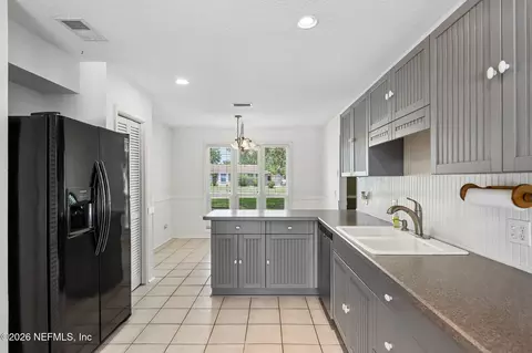 Kitchen - 332 Dillon Dr, Orange Park, FL 32073 photo 4 of 4