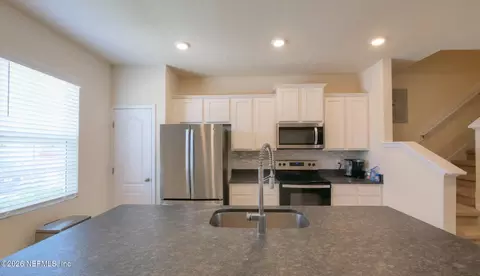 648 Yellow Oaks Ln, Orange Park, FL 32065