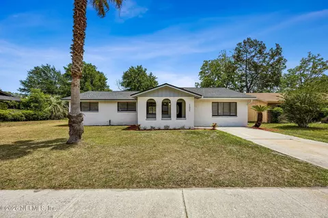 11055 Bacall Rd W, Jacksonville, FL 32218