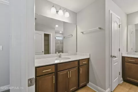 Entry Way - 181 Narvarez Ave, Saint Augustine, FL 32084 photo 2 of 4