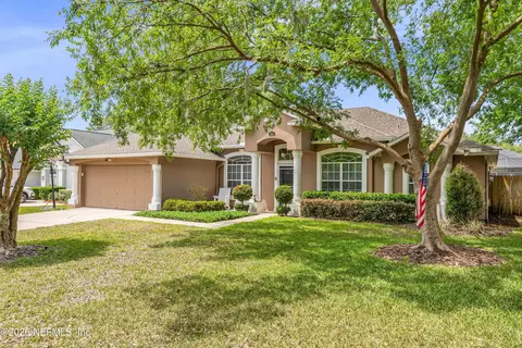 204 Elmwood Dr, Saint Johns, FL 32259