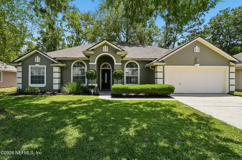 369 Maplewood Dr, Saint Johns, FL 32259