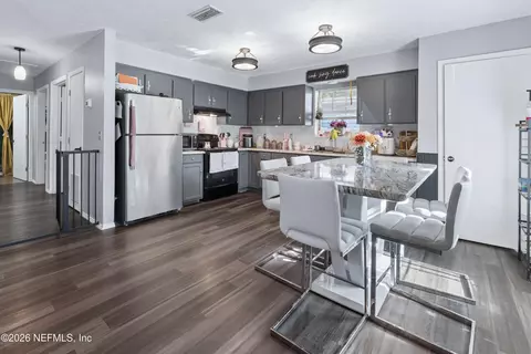 Kitchen - 232 Bradford Dr, Starke, FL 32091 photo 4 of 4