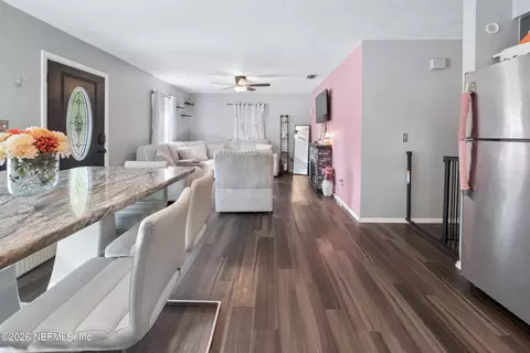 Entry Way - 232 Bradford Dr, Starke, FL 32091 photo 2 of 4