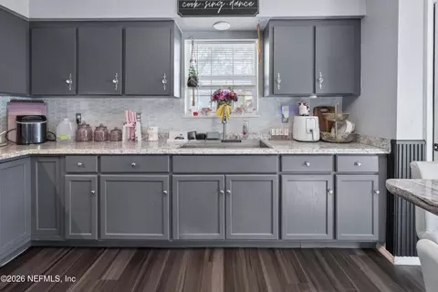 Kitchen - 232 Bradford Dr, Starke, FL 32091 photo 2 of 4