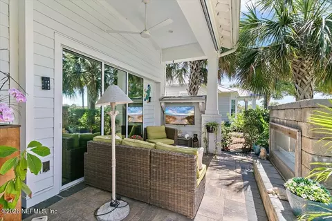 Exterior - 556 Timber Bridge Ln, Atlantic Beach, FL 32233 photo 9 of 15