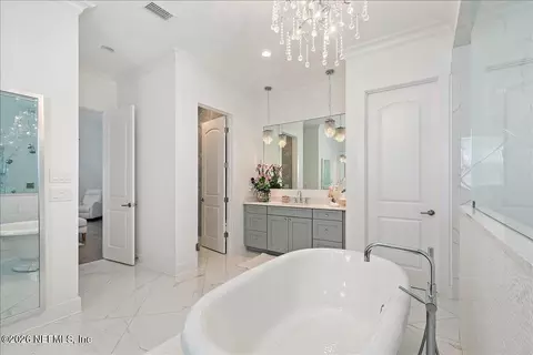 Bath - 556 Timber Bridge Ln, Atlantic Beach, FL 32233 photo 3 of 7