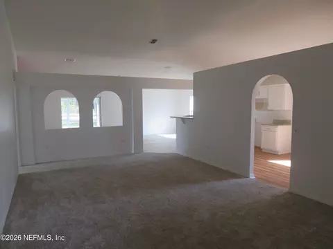 Living - 495 Islamorada Dr S, Macclenny, FL 32063 photo 2 of 6