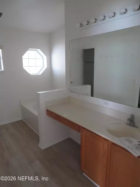 Bath - 495 Islamorada Dr S, Macclenny, FL 32063 photo 1 of 5