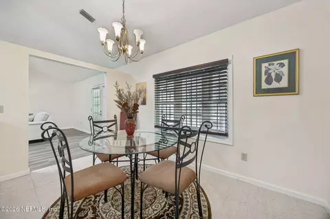 Dining - 97236 Pirates Way, Yulee, FL 32097 photo 2 of 3
