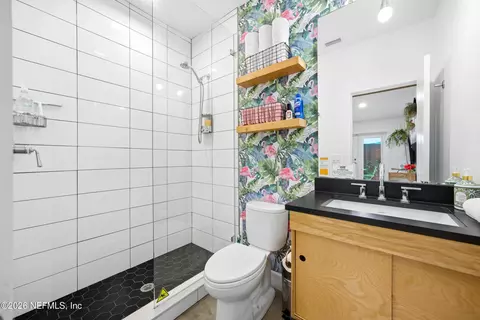 Bath - 580 White St, Saint Augustine, FL 32084 photo 1 of 2