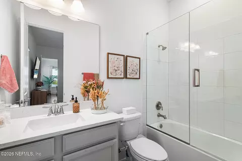 Bath - 637 Navigators Rd, Saint Johns, FL 32259 photo 2 of 4