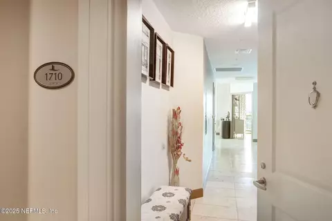 1431 Riverplace Blvd #1710, Jacksonville, FL 32207