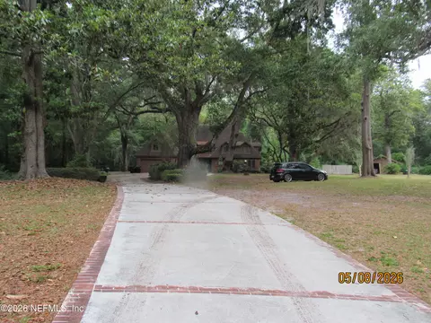 237 Adams Ln, Fleming Island, FL 32003