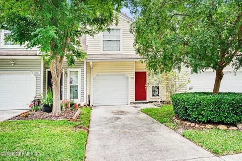 11285 Lake Mandarin Cir E, Jacksonville, FL 32223