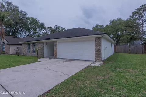 1600 Country Charm Ln W, Jacksonville, FL 32225