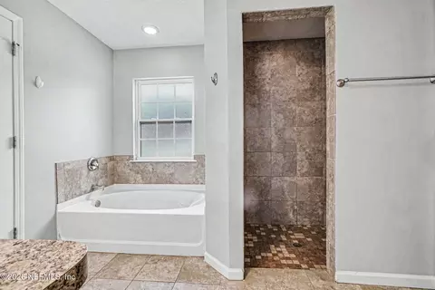 Bath - 87043 Chesapeake Ave, Yulee, FL 32097 photo 1 of 2