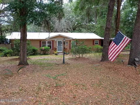 107 Kilo Ct, Interlachen, FL 32148