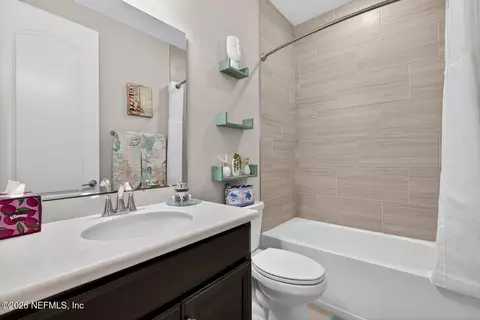 Bath - 612 Glorieta Dr, Saint Augustine, FL 32095 photo 2 of 4