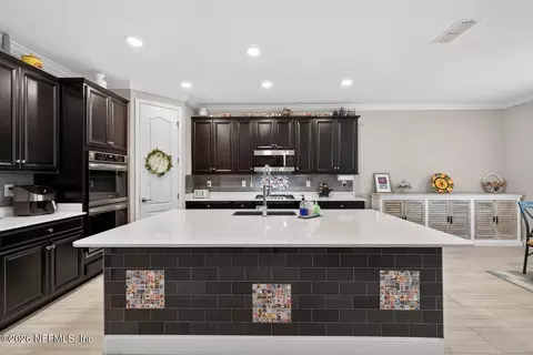 Kitchen - 612 Glorieta Dr, Saint Augustine, FL 32095 photo 2 of 3