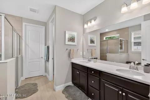 Bath - 612 Glorieta Dr, Saint Augustine, FL 32095 photo 1 of 4