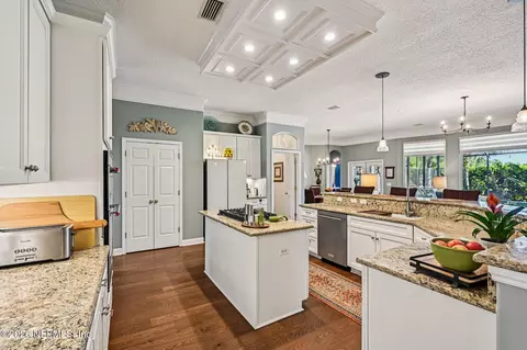 Kitchen - 1663 Country Walk Dr, Fleming Island, FL 32003 photo 2 of 4