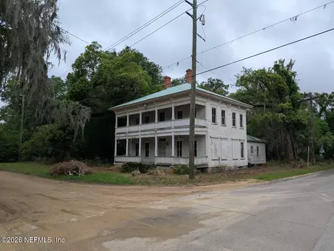 100 Tremont St, Interlachen, FL 32148