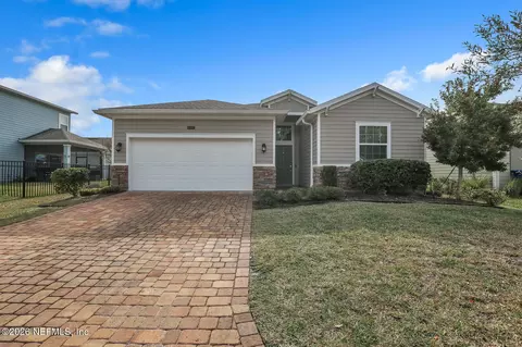 16187 Blossom Lake Dr, Jacksonville, FL 32218