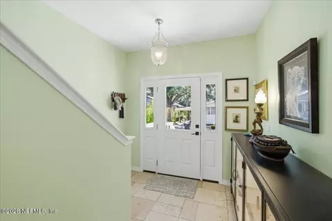 Entry Way - 27 Oak St, Saint Augustine, FL 32084 photo 3 of 6
