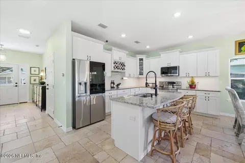 Kitchen - 27 Oak St, Saint Augustine, FL 32084 photo 1 of 2